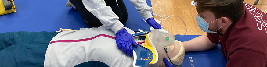 student using dummy during expert tuition session